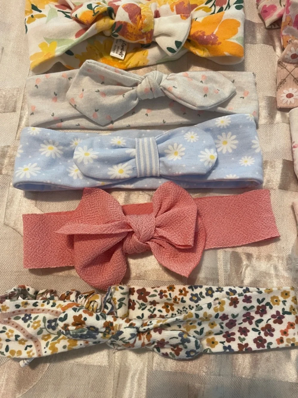 Baby girl Elastic Headband lot 0-18m floral, solid, daisies, solid, hearts, bows